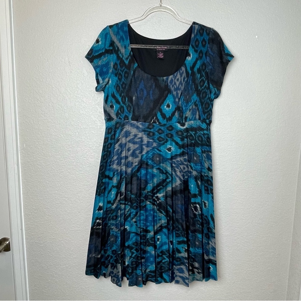SIGNATURE BY ROBBIE BEE Stylish Blue Leopard Patterned Pleated Dress Size 10